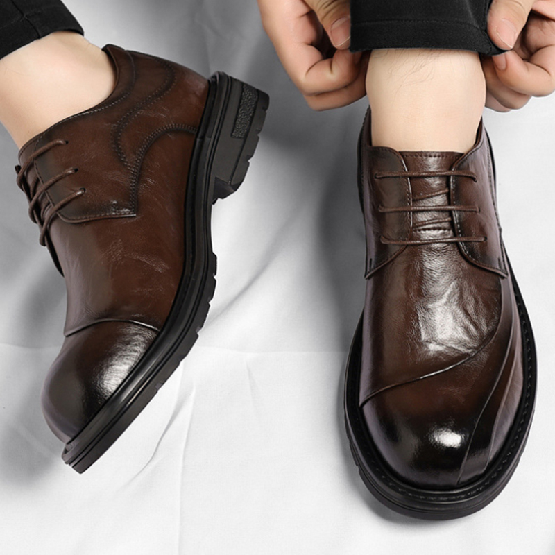 Formal Wear For Men In Wedding - Sepatu Kulit Asli Coklat Mengkilap Model