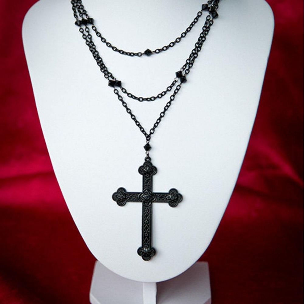 Liontin Salib Pola Ukir Hitam  - Men'S Gothic Formal Wear ulasan dan harga